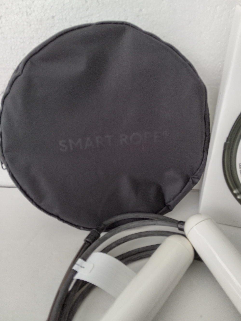 TANGRAM Smart Rope Jump Rope - White Handles - Picture 6 of 8